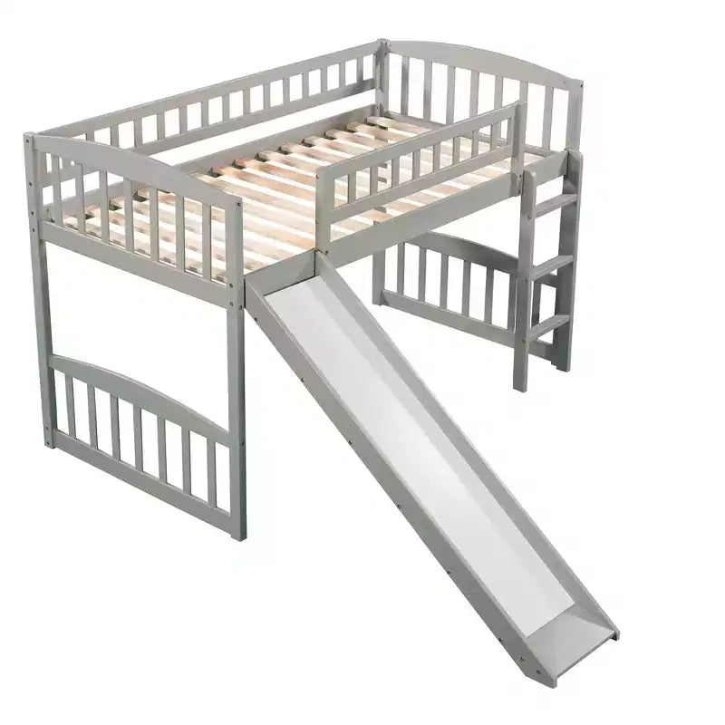 Letto a soppalco matrimoniale con scivolo e scaletta, struttura in legno per bambini e bambine