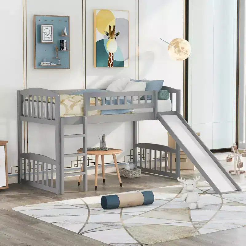 Letto a soppalco matrimoniale con scivolo e scaletta, struttura in legno per bambini e bambine