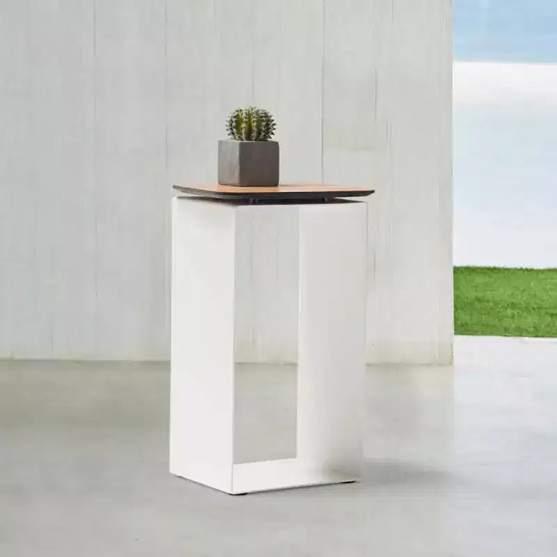 Tavolino rotondo in acciaio verniciato a polvere bianco, altezza 63,5 cm