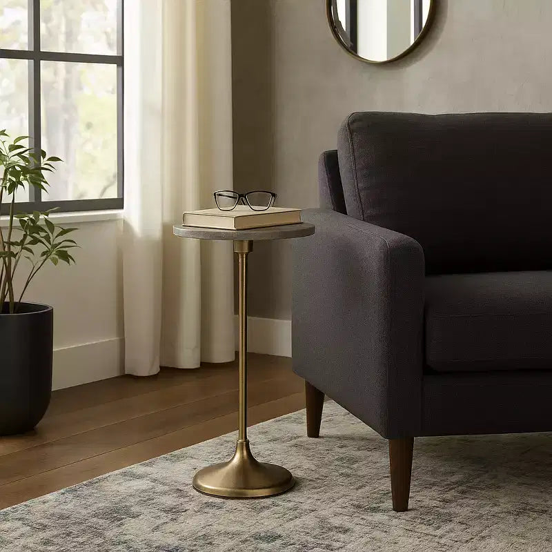 Elegante tavolino, tavolino da appoggio o comodino piccolo per l'arredamento della stanza - Tavolino da bevande sottile in metallo con piano in marmo e base a tromba