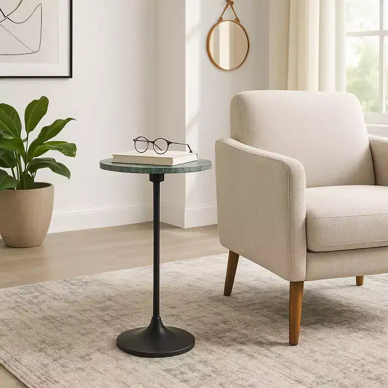 Elegante tavolino, tavolino da appoggio o comodino piccolo per l'arredamento della stanza - Tavolino da bevande sottile in metallo con piano in marmo e base a tromba
