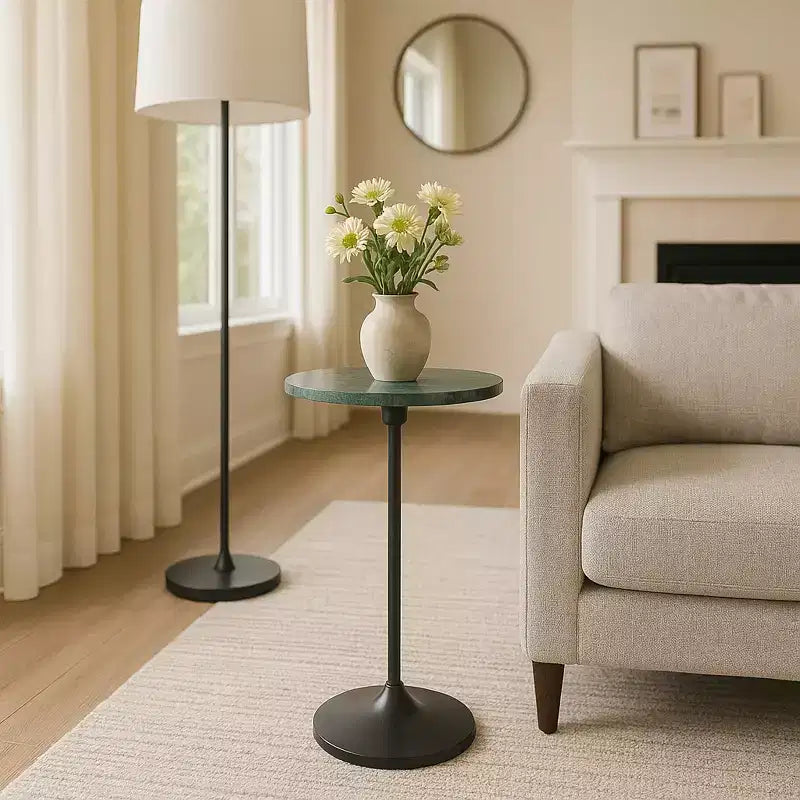 Elegante tavolino, tavolino da appoggio o comodino piccolo per l'arredamento della stanza - Tavolino da bevande sottile in metallo con piano in marmo e base a tromba