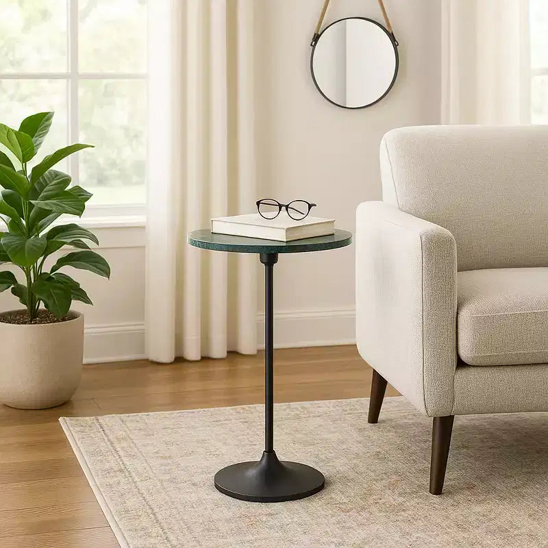 Elegante tavolino, tavolino da appoggio o comodino piccolo per l'arredamento della stanza - Tavolino da bevande sottile in metallo con piano in marmo e base a tromba