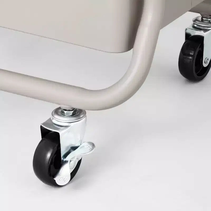 Carrello di servizio in metallo a 3 ripiani